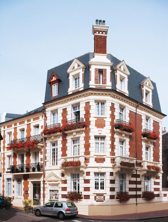 Hotel Le Fer A Cheval ทรูวิลล์-ซูร์-แมร์ ภายนอก รูปภาพ