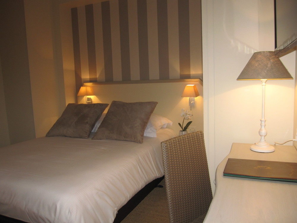 Hotel Le Fer A Cheval ทรูวิลล์-ซูร์-แมร์ ภายนอก รูปภาพ