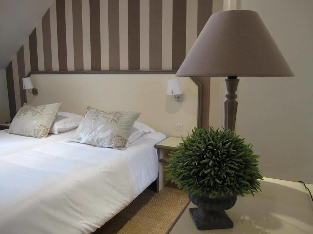 Hotel Le Fer A Cheval ทรูวิลล์-ซูร์-แมร์ ภายนอก รูปภาพ